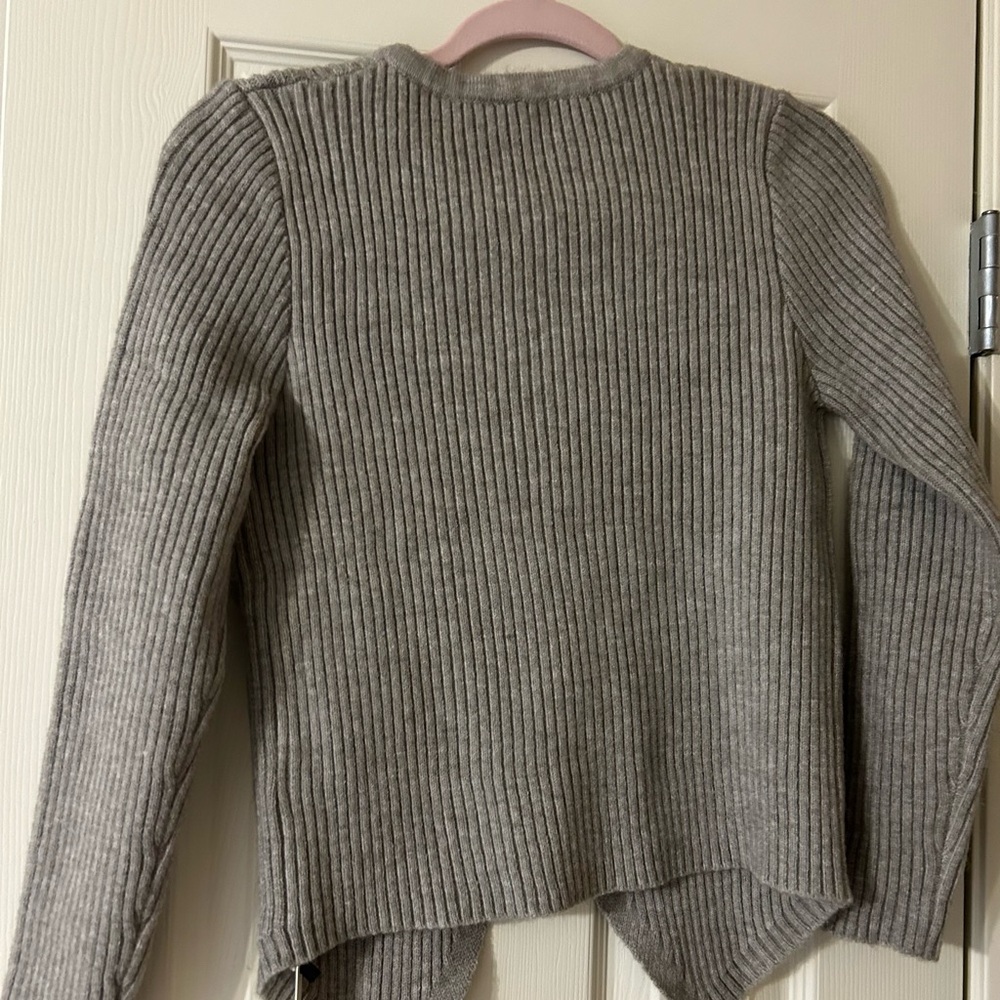 Commense - Gray Ribbed Button-Front Cardigan Sweater - Picture 4 of 4
